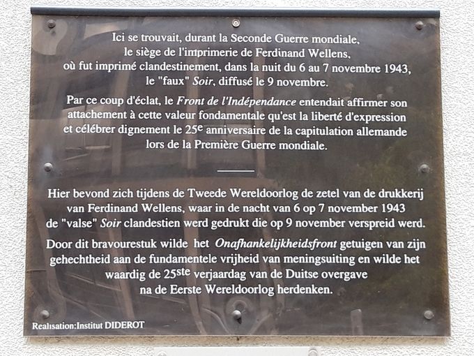 Au fronton du Lycée Dachsbeck, rue de Ruysbroek.
La liberté d'expression est menacée depuis toujours et le restera probablement longtemps encore ...